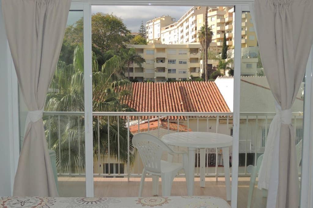 Carihuela Palace Studio 419 Beach - Playa Apartment Torremolinos Bagian luar foto